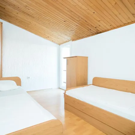 Sunset Holiday3 Apartman Njivice